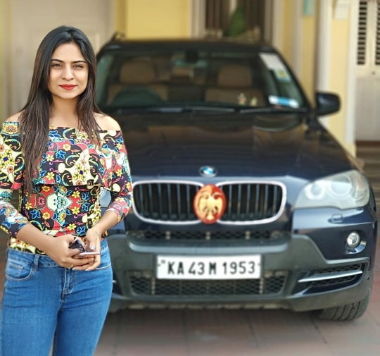 deepika das car