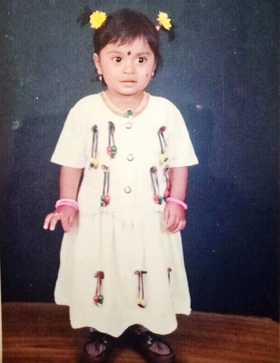 deepika das childhood pic