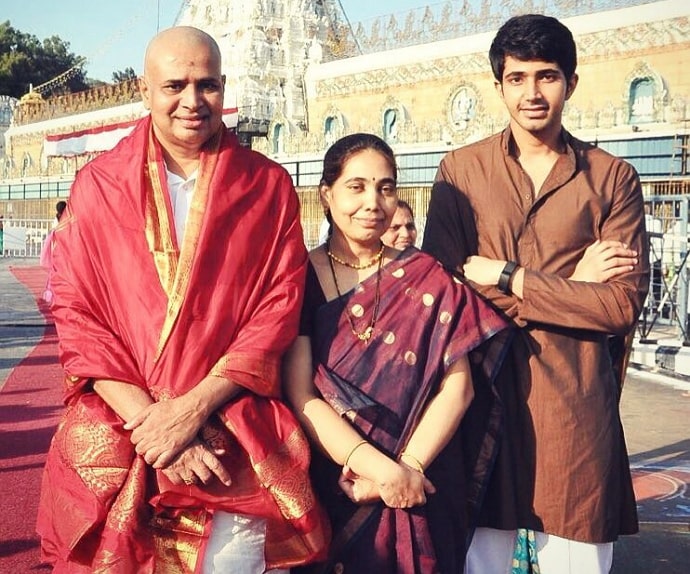 chaitanya jonnalagadda father and mother