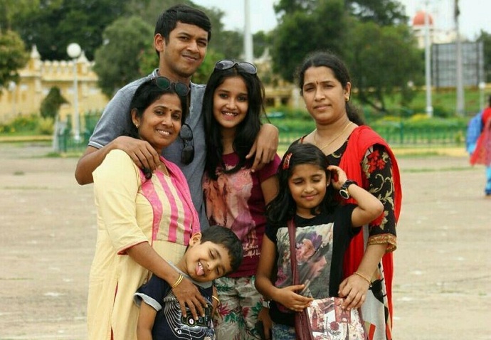 anikha surendran family