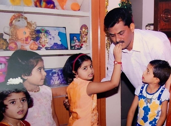 shivani narayanan childhood photos