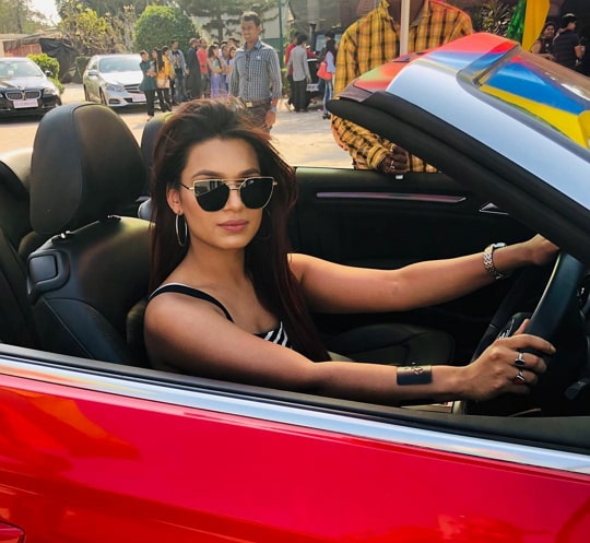 naina singh car