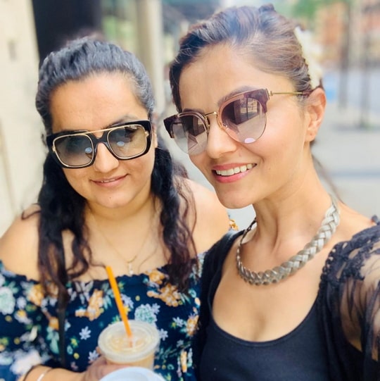 rubina dilaik sister