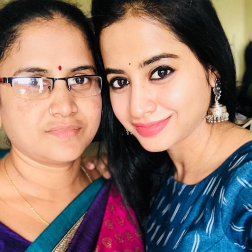 swathi deekshith mother