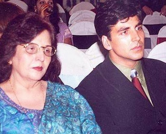 akshay kumar mother