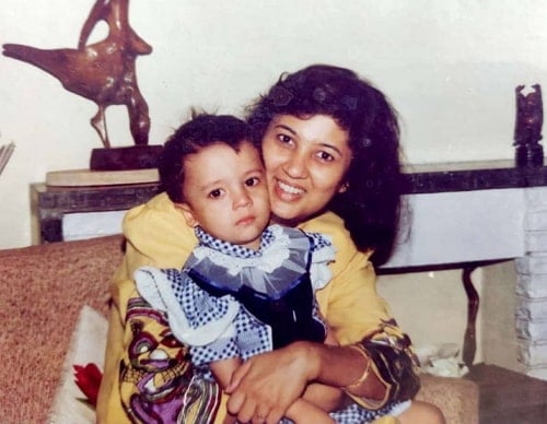 barkha singh childhood photo