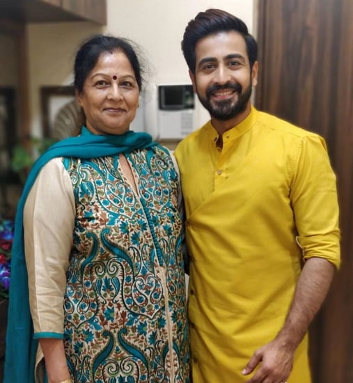 dishank arora mother