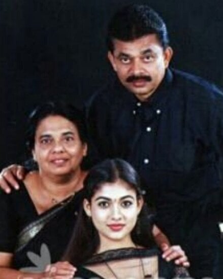 nayanthara father & mother