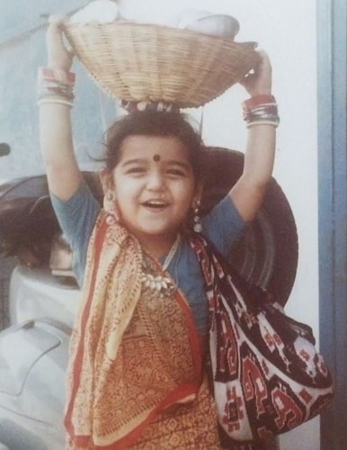 ritika anand childhood photo