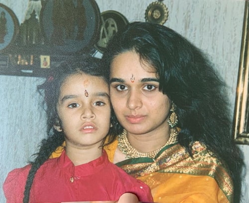 shraddha kapoor childhood photo
