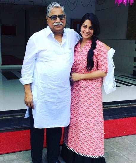 dipika kakar father