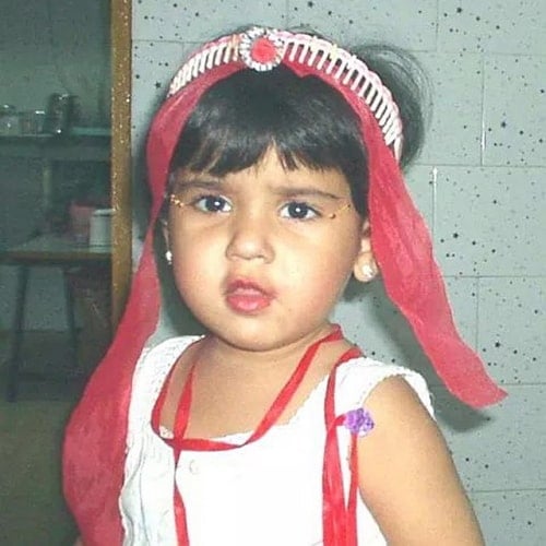 roshni walia childhood photo