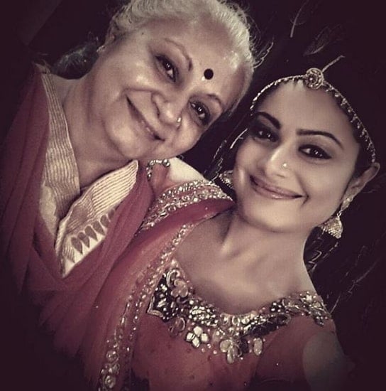 toral rasputra mother