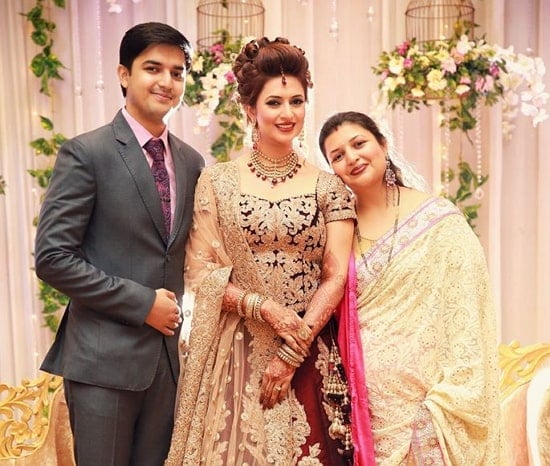 divyanka tripathi siblings