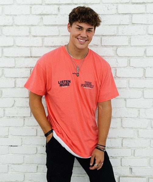 Noah Beck Age, Net Worth, Girlfriend, Family, Height and Biography