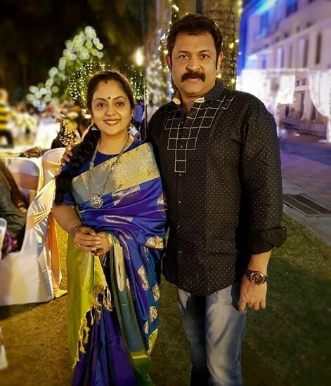 ahaana krishna parents