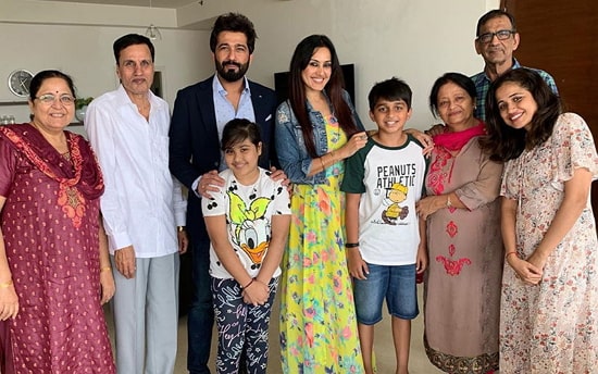 kamya punjabi family