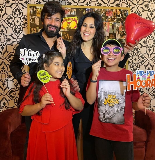 kamya punjabi with children