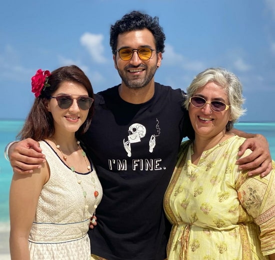 mehreen pirzada family