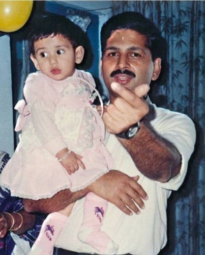 nikita dutta childhood photo