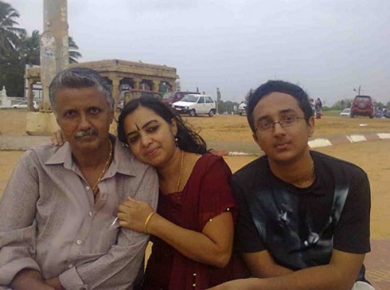 santhivila dinesh family