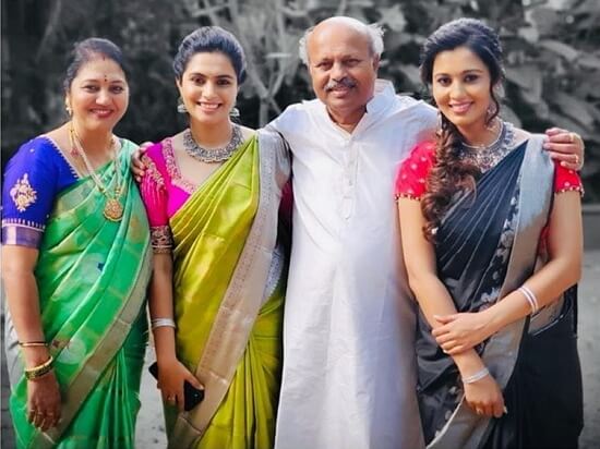 sonu gowda family