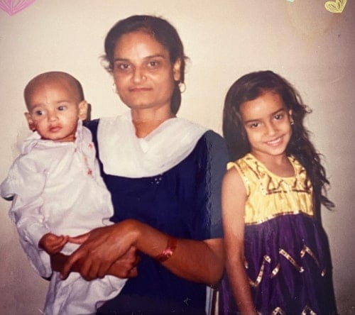 surbhi jyoti childhood photo