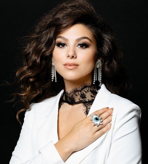 Kira Kosarin Net Worth