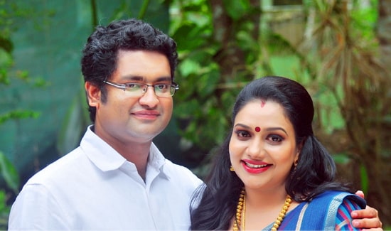 rimi tomy husband