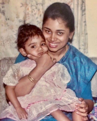 sanjana ganesan childhood photo