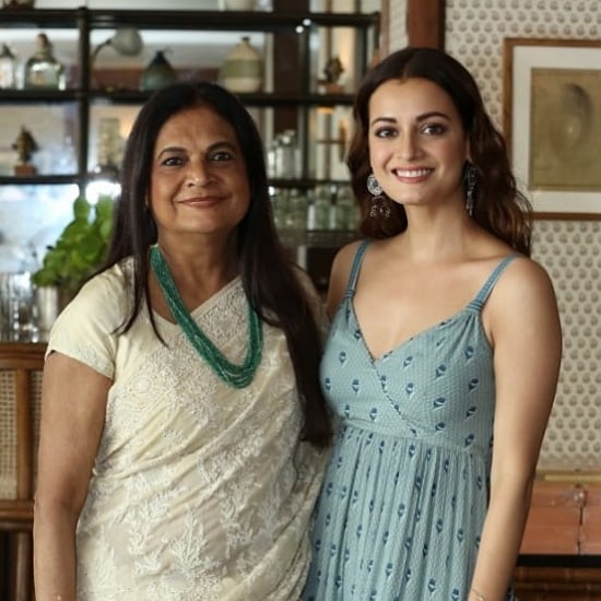 dia mirza mother