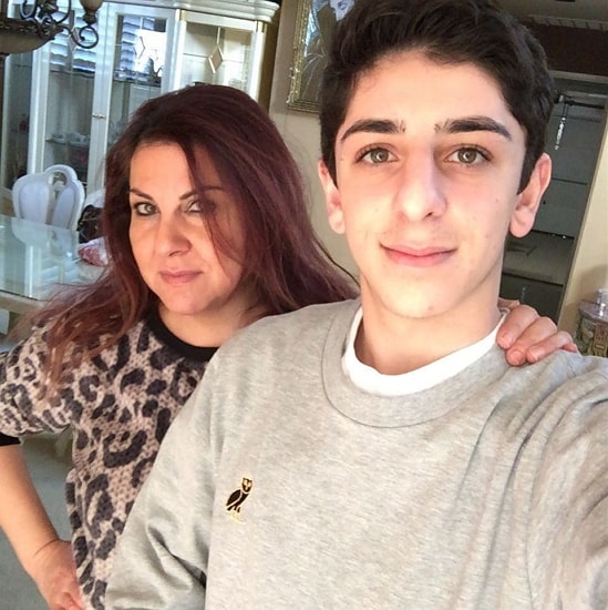 faze rug mother