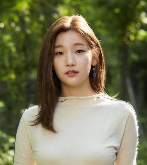 Actress Park So Dam Goes Under Surgery For Thyroid Cancer, Risks Her Life In New 2022 Action Film

