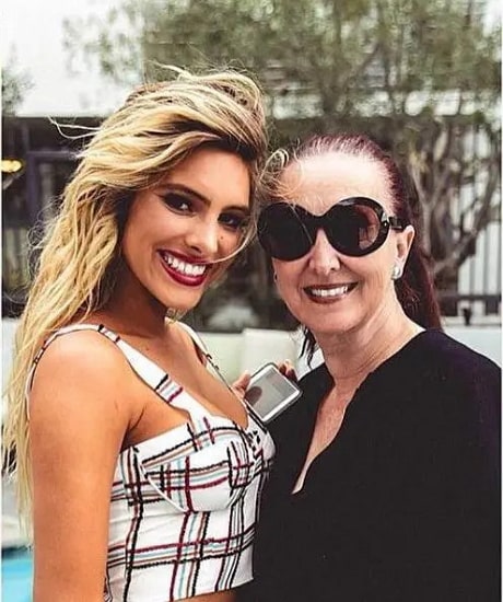 lele pons with her mother