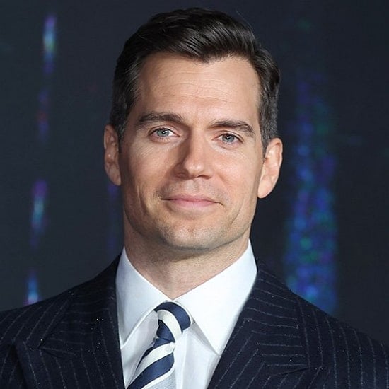 Henry Cavill Age, Net Worth, Girlfriend, Family, Height and Biography