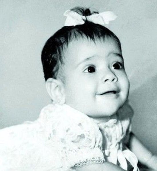 salma hayek childhood pic