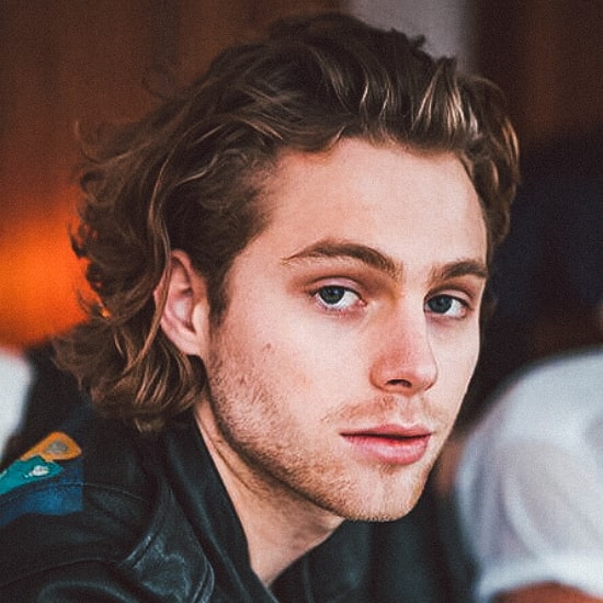 Luke Hemmings Age, Net Worth, Girlfriend, Family, Height and Biography