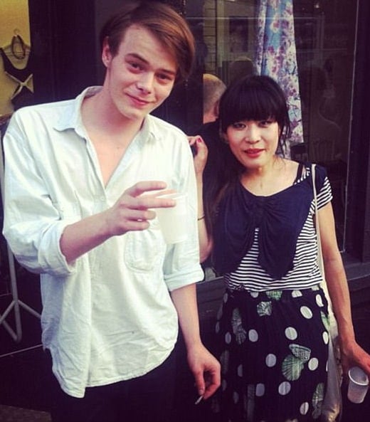 charlie heaton with his ex-girlfriend (akiko matsuura)