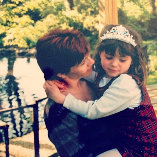 natalia dyer with her mother