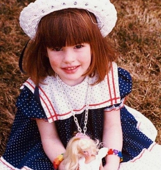 anne hathaway childhood pic