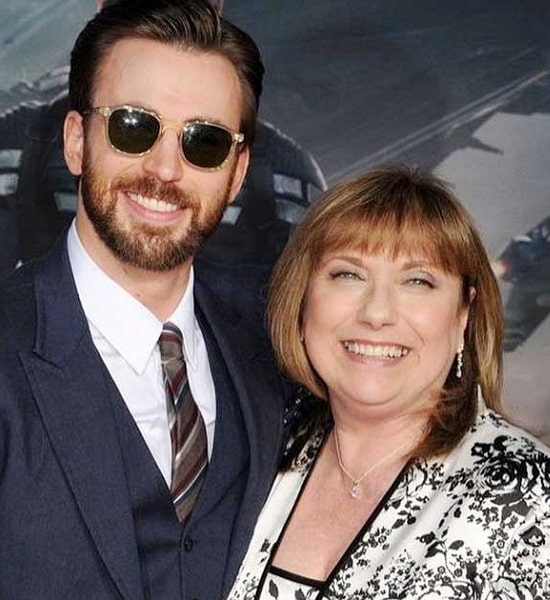 chris evans mother