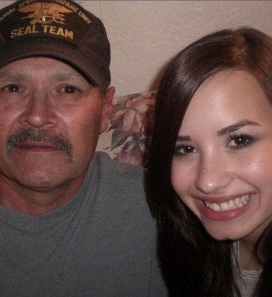 demi lovato father