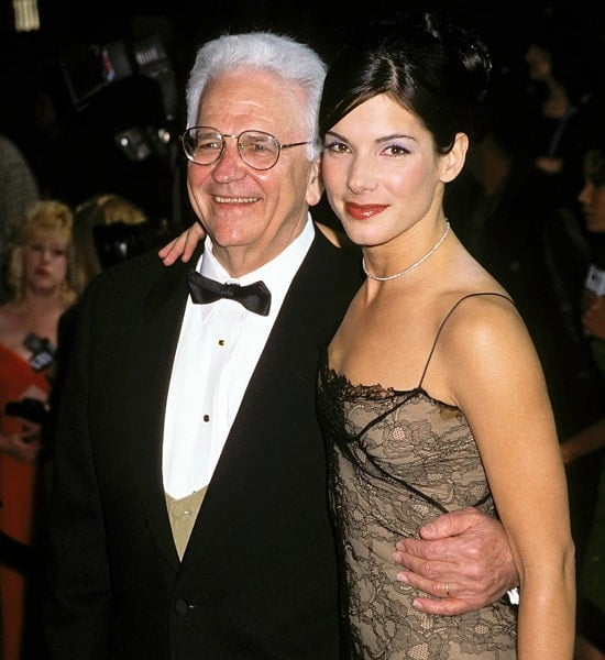 sandra bullock father