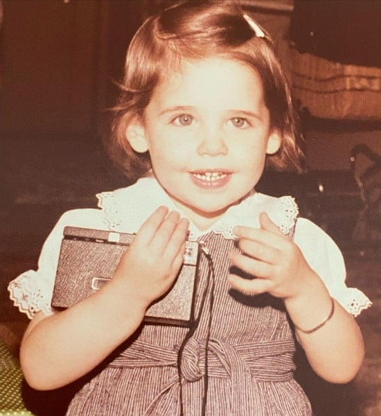 sarahmichellegellar childhood pic