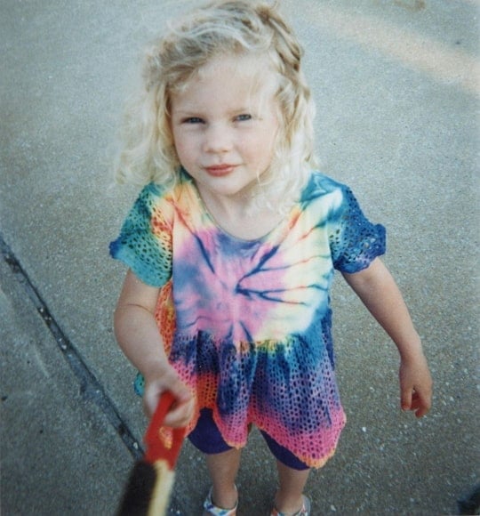 taylor swift childhood pic