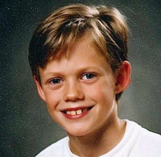 bill skarsgård childhood pic