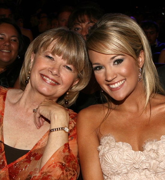 carrie underwood mother