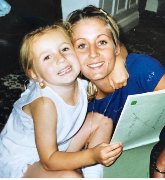 dani dyer childhood pic mother