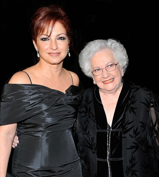 gloria estefan mother