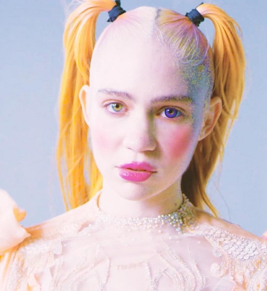 Grimes Age, Net Worth, Boyfriend, Family, Brother and Biography